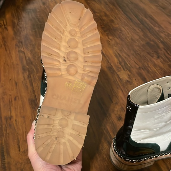 Pre love Chanel boots size 37 - Picture 6 of 6